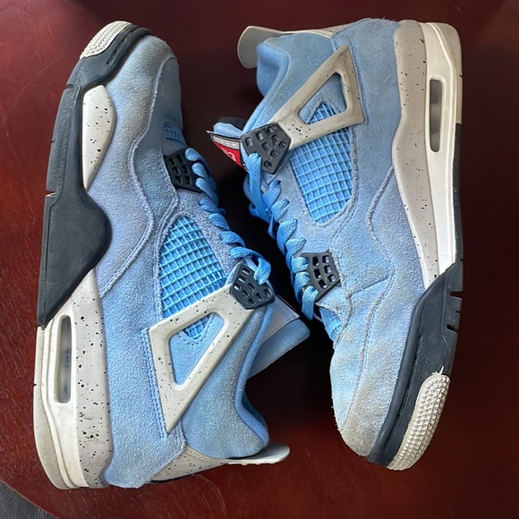 Air Jordan 4 Retro University Blue - Picture 5 of 10